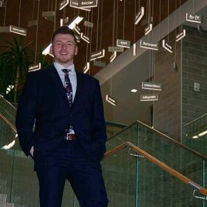 Meet your Posher, Evan